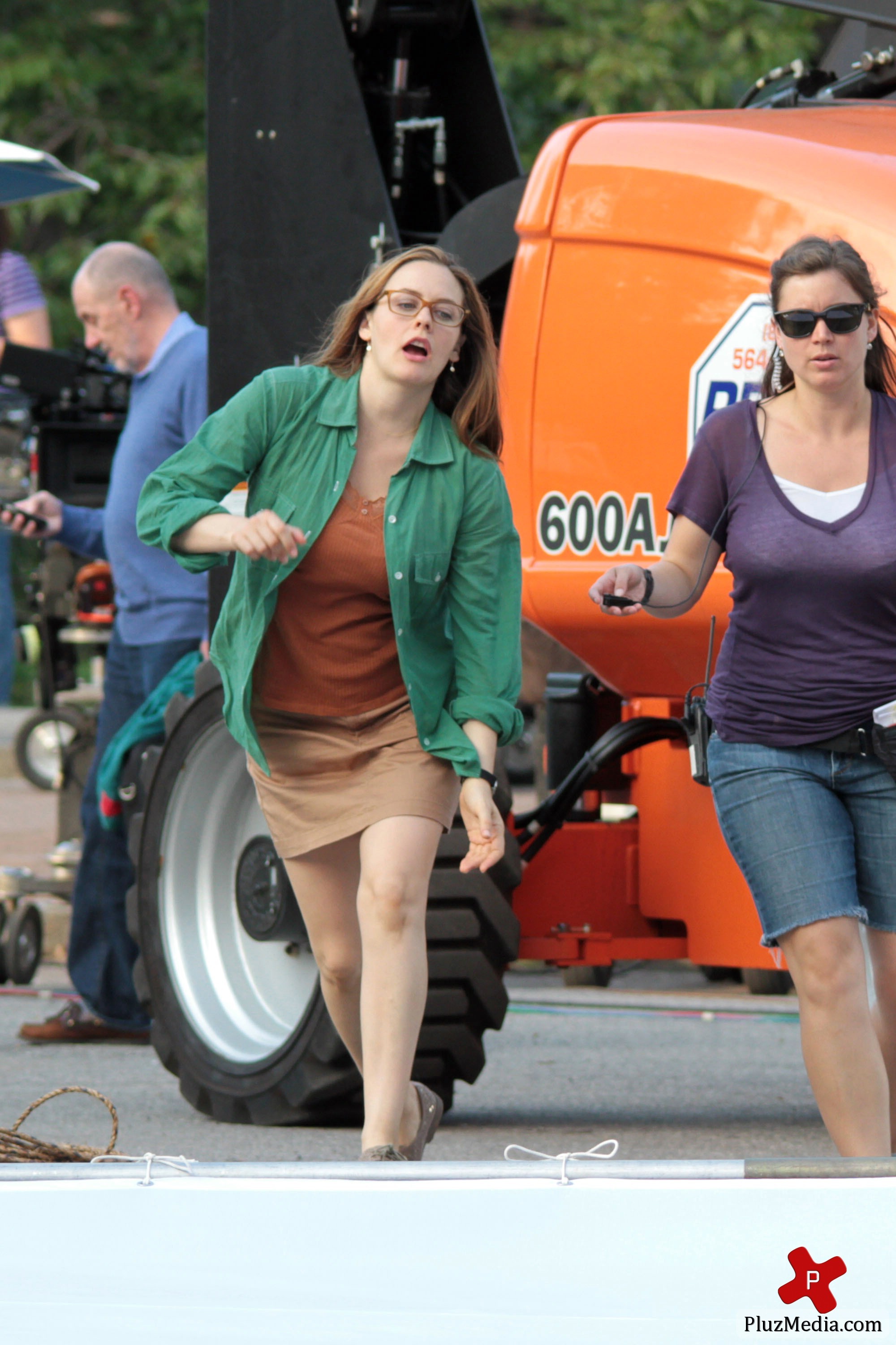 Alicia Silverstone on the film set of 'Gods Behaving Badly' | Picture 87579